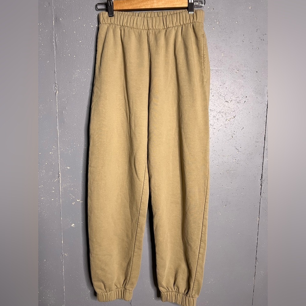 Brandy Melville John Galt Sweatpants size Small
